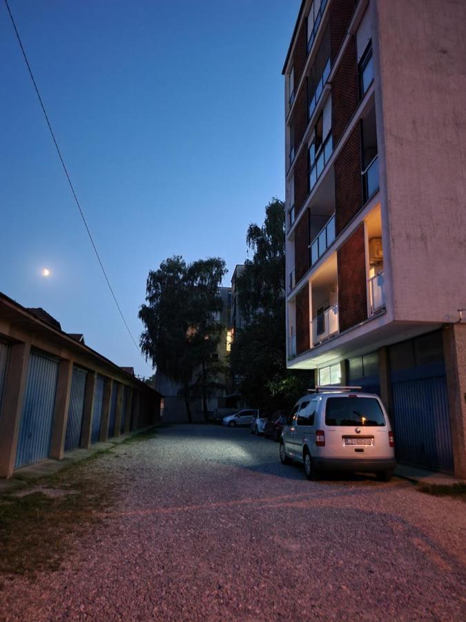 Dolly Apartment Airport Velika Gorica Bagian luar foto